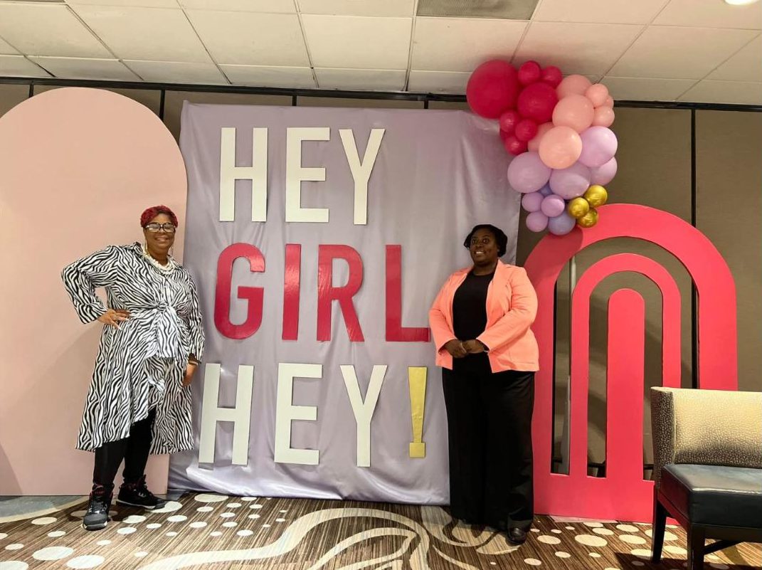 Kemi at the Hey Girl Hey backdrop